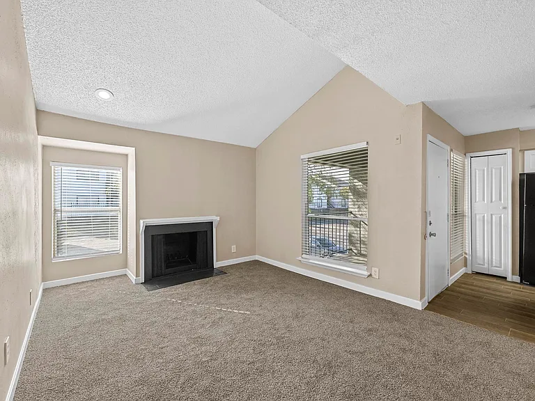 Spacious living room