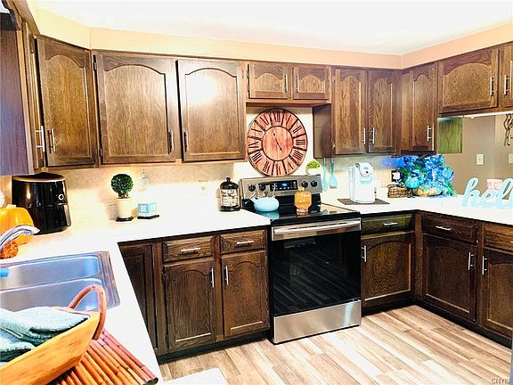 5th image of 5 Mulvihill Dr