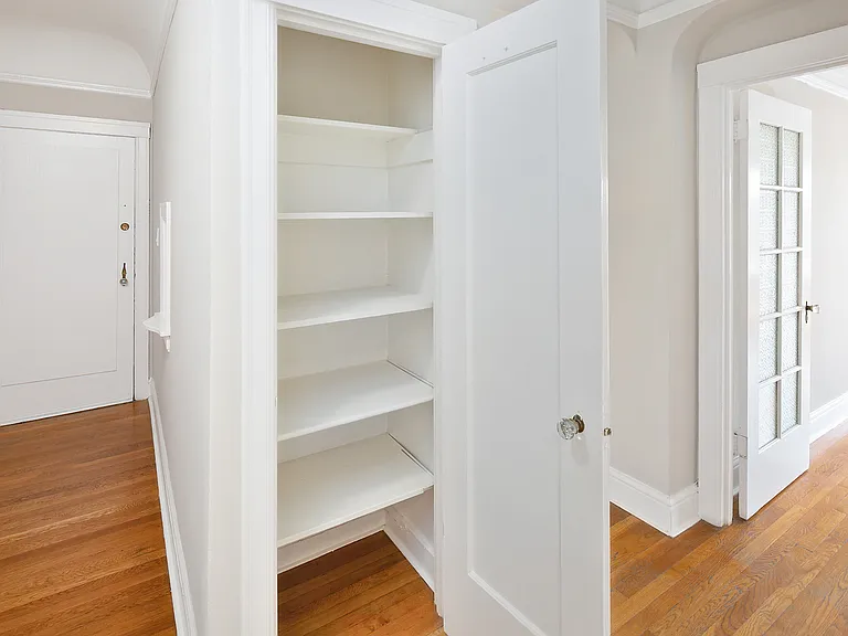 2380 California St — Photo 24