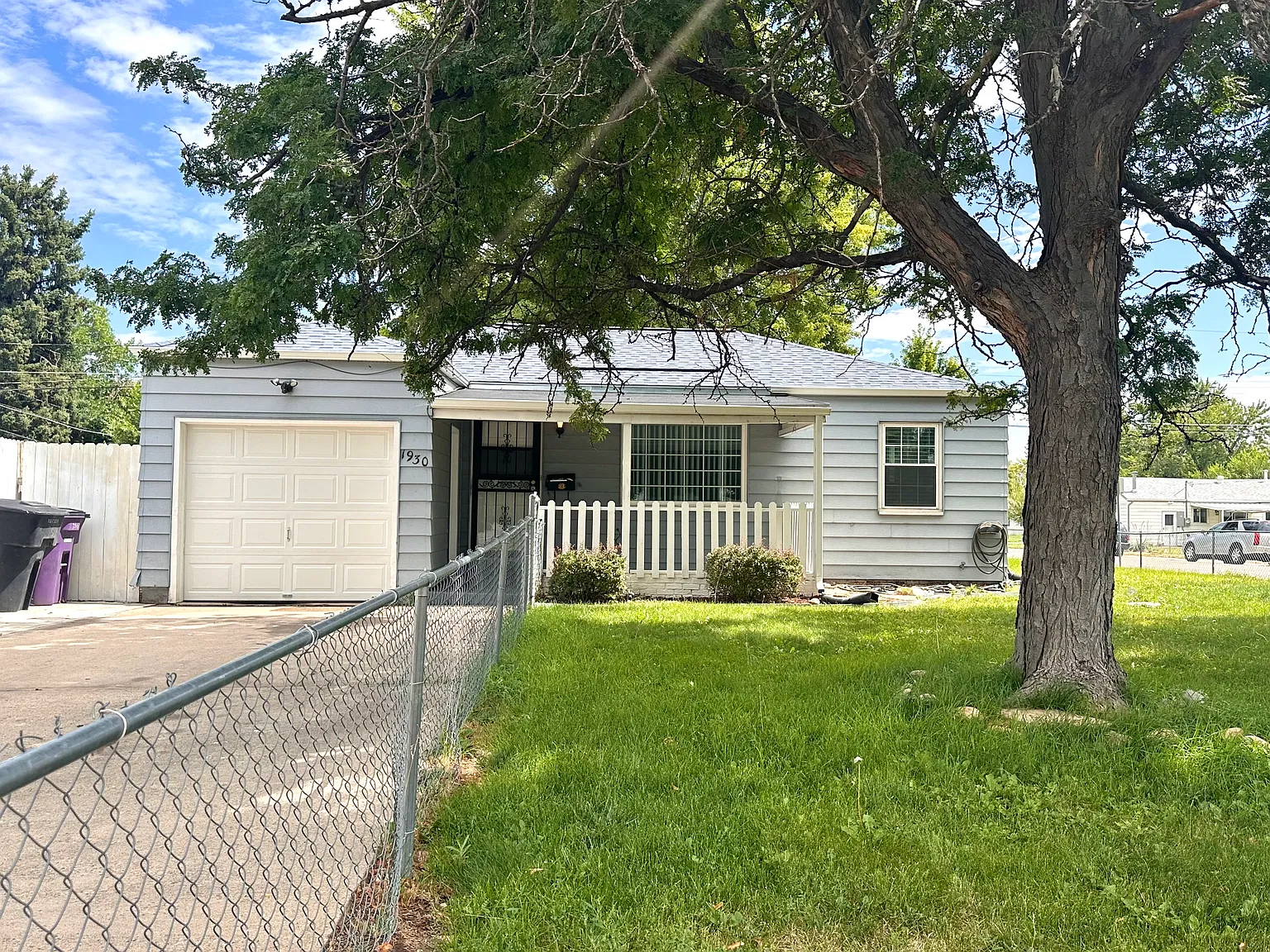 2 bed, 747 sqft, $2,350 — Photo 2