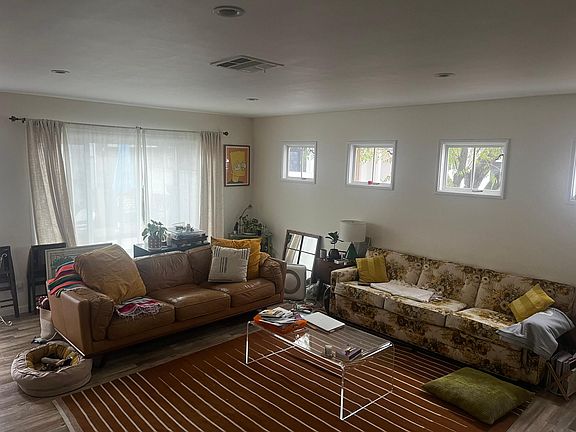 4th image of 10830 Odell Ave
