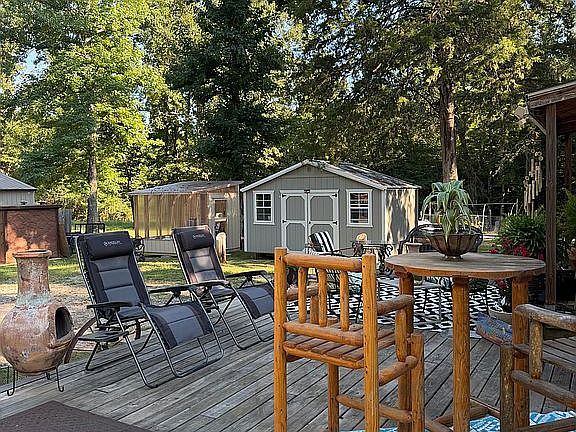 3rd image of 6 Funderburk Rd