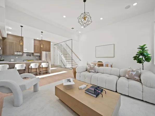 13 Lienau Place image 1 of 34