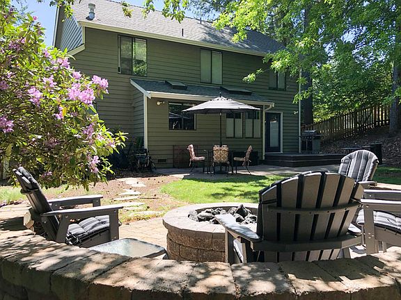 2nd image of 22604 NE 19th Pl