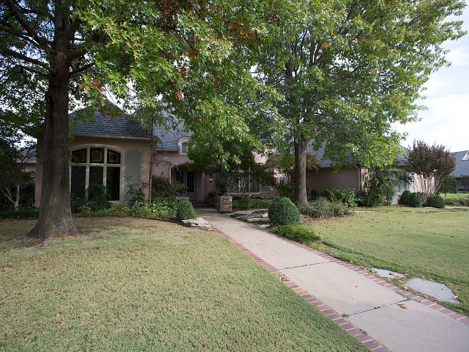 Mostly 1-Level Estate