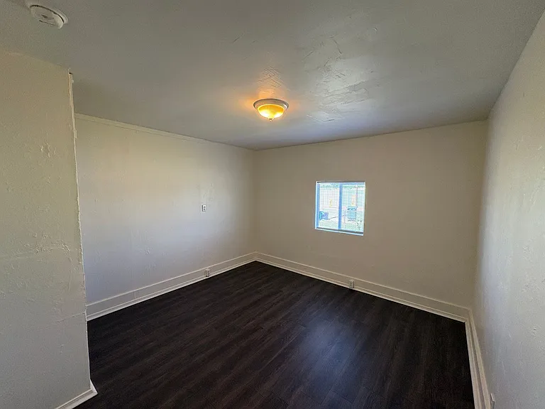 10596 Lewis Dr — Photo 14