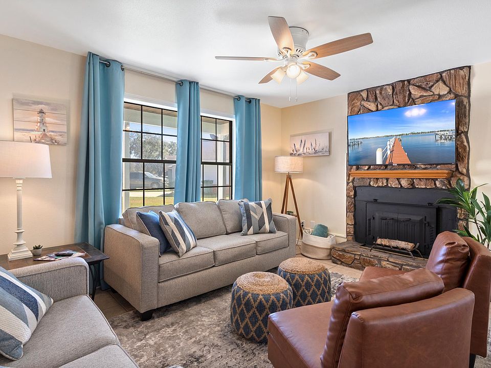 1st image of 4695 Petra Cir