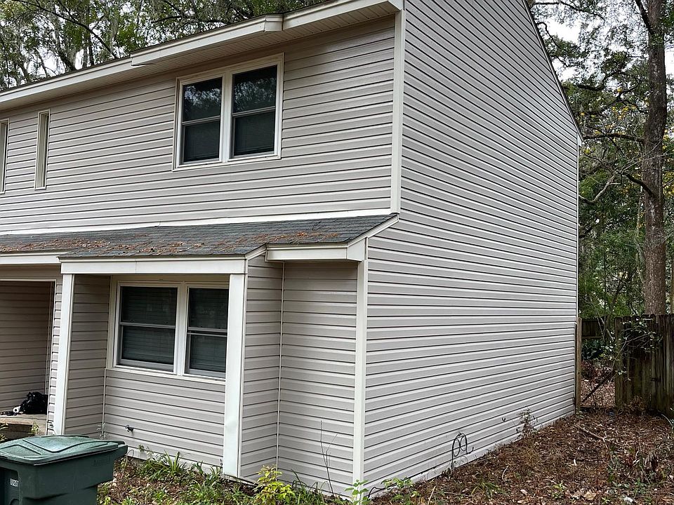 1st image of 1552 Live Oak Dr #B