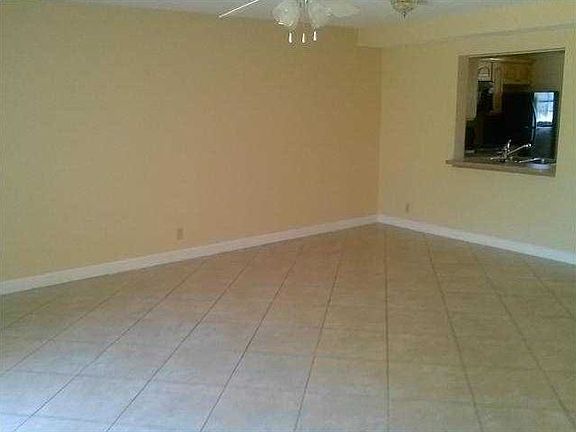 3rd image of 3911 SW 52nd Ave #4-2