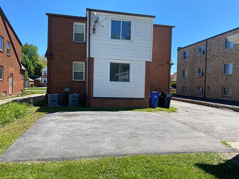 Off Street Parking, dedicated Central AC Condensers