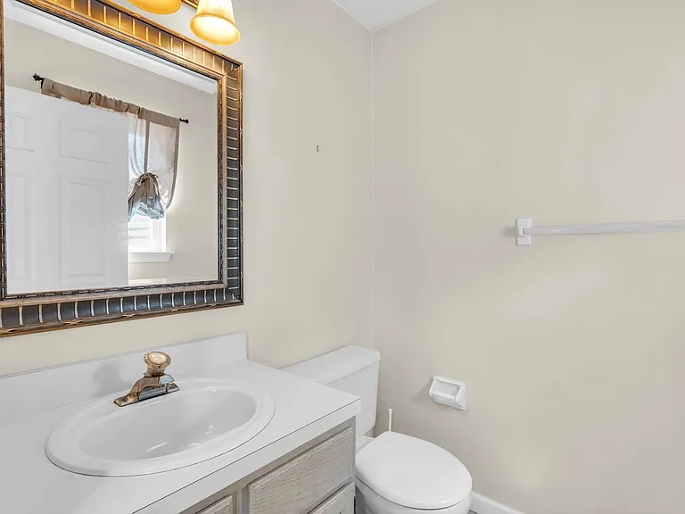 6 Marybeth Ct — Photo 24
