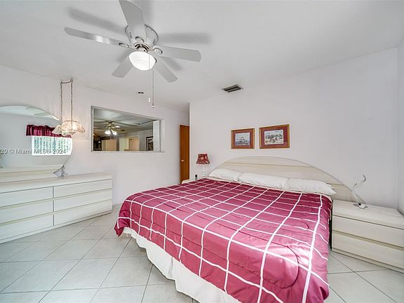 3rd image of 5001 SW 88th Ter