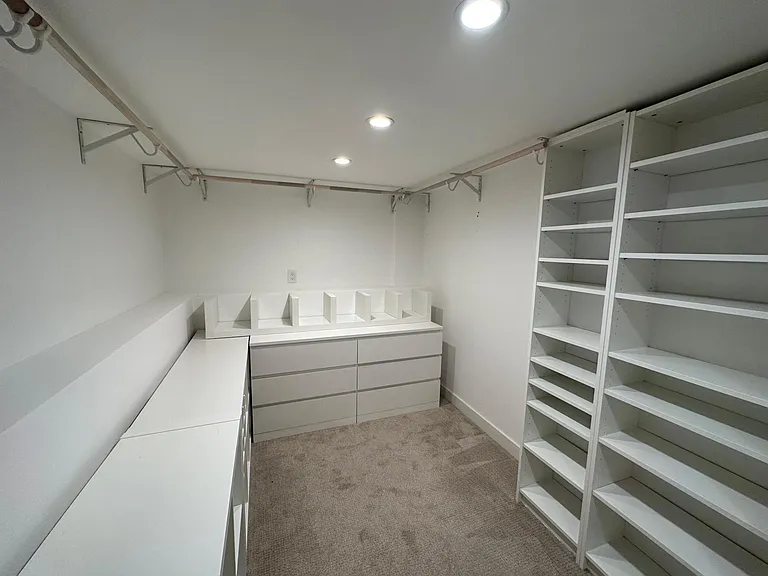 Walk in closet
