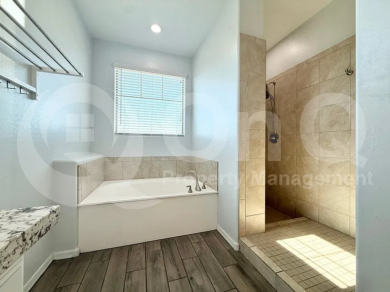 1312 E Gemini Pl — Photo 14