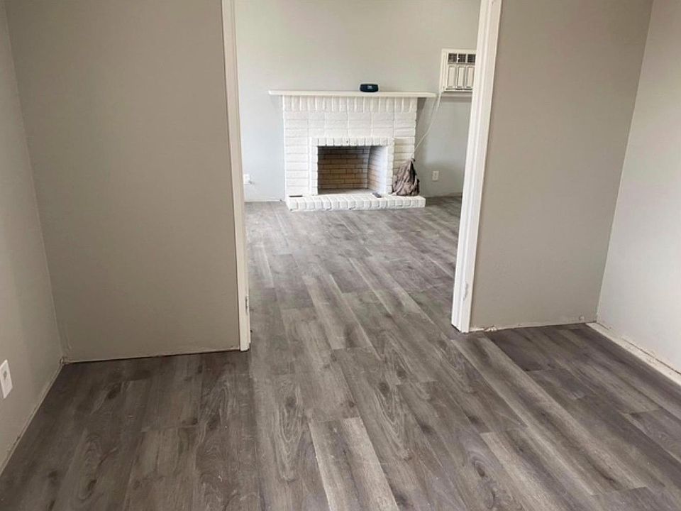 2nd image of 2330 Lanning Way