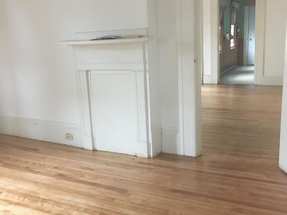 2nd image of 115 Brackett St #1