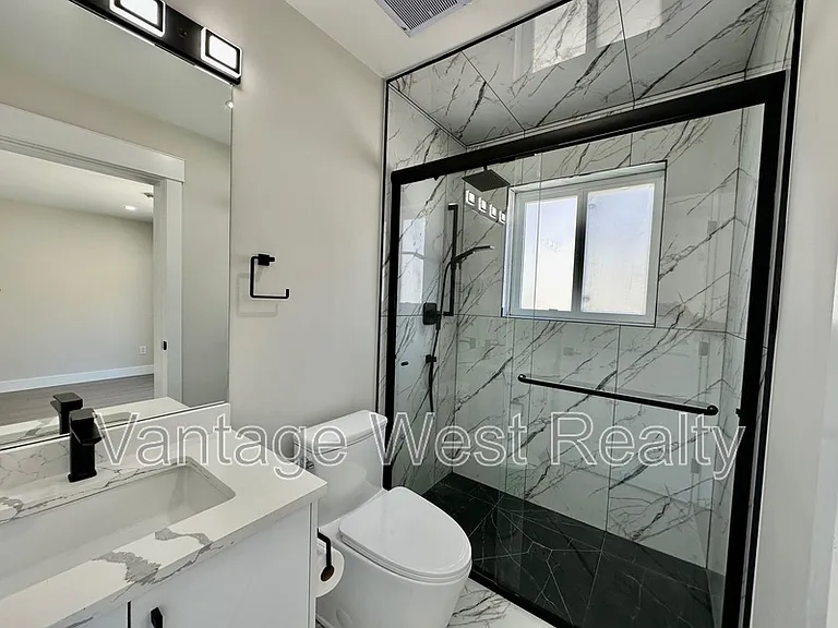 3608 Silver Way — Photo 31