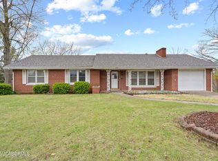 219 Ridgeway Dr, Jefferson City, MO 65109