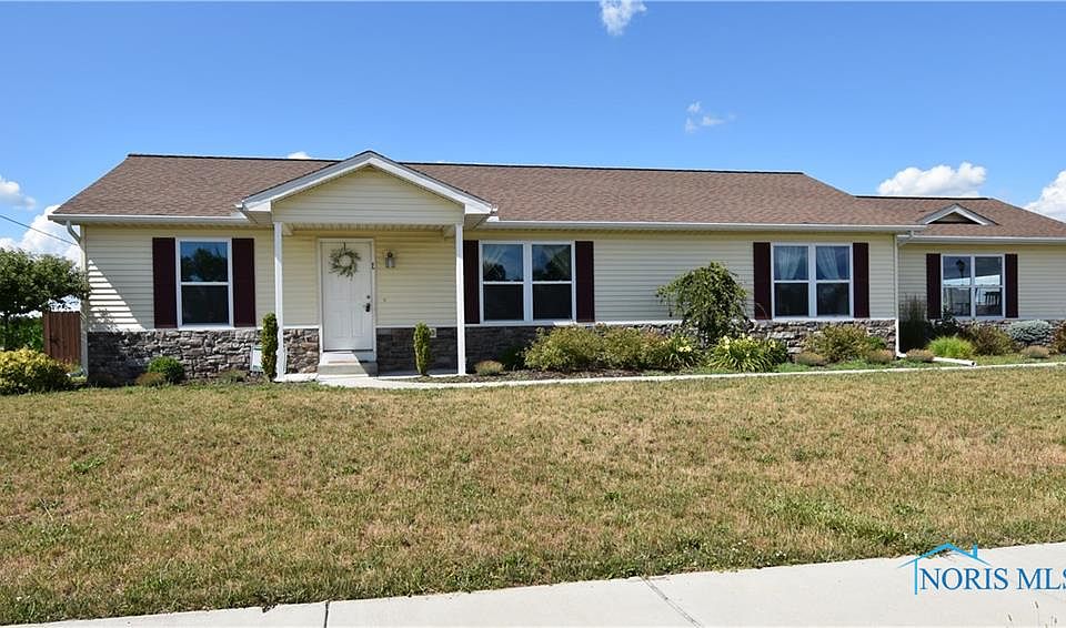 1st image of 1 Glacier Ln