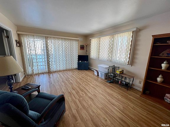 5th image of 2601 W Willowlake Dr APT 4