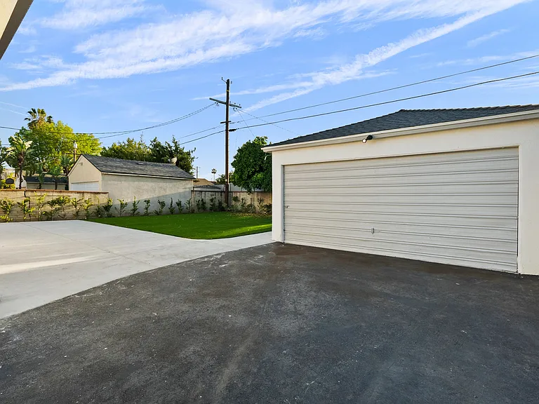 6051 Teesdale Ave — Photo 28
