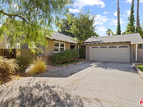 2nd image of 13606 Emelita St