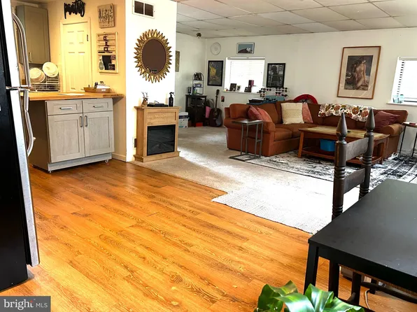 724 Concord Rd, Glen Mills, PA 19342