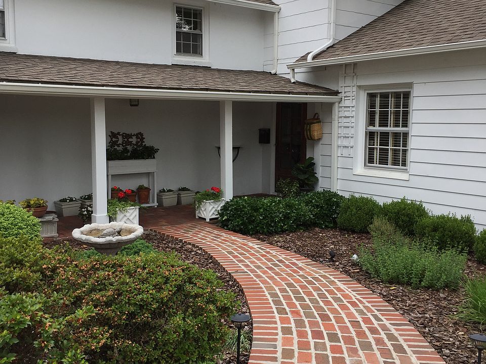 Walkway to Front Door