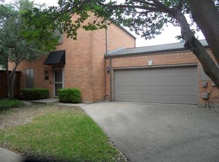 5743 Remington Park Sq, Dallas, TX 75252