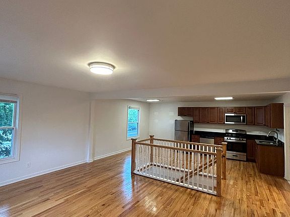 3rd image of 519 Asbury Ave APT B