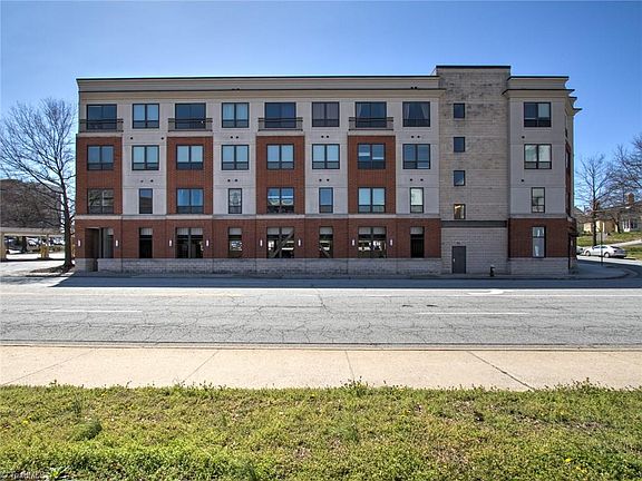 3rd image of 411 W Washington St Ste 302