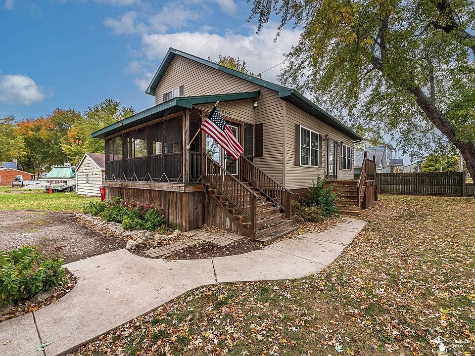 10753 Ellen St, Luna Pier, MI 48157 Zillow