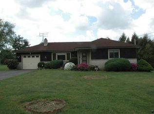964 Valley View Rd, Hellam, PA 17406