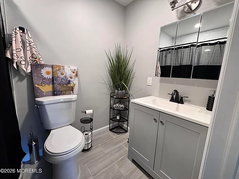 8 Palm Springs Ct — Photo 11
