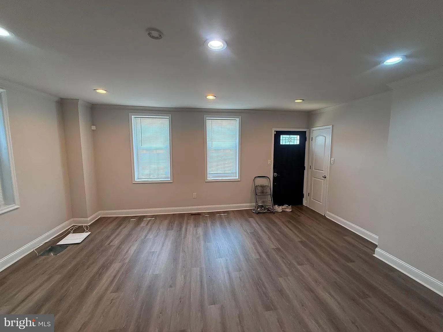 3 bed, 1.5 bath, 2104 sqft, $2,795 — Photo 2