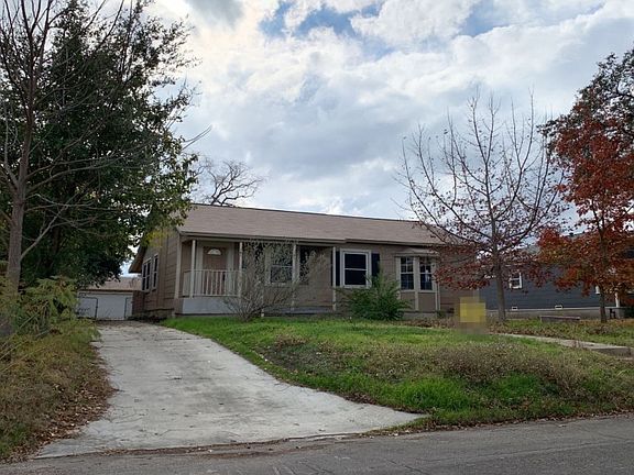 3rd image of 312 Meredith Dr