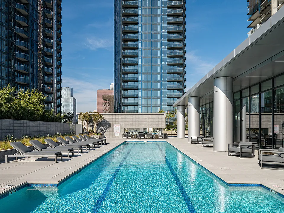 Circa LA apartments community photo