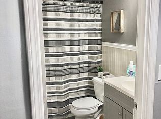 5 Brookside Dr APT 1, Exeter, NH 03833