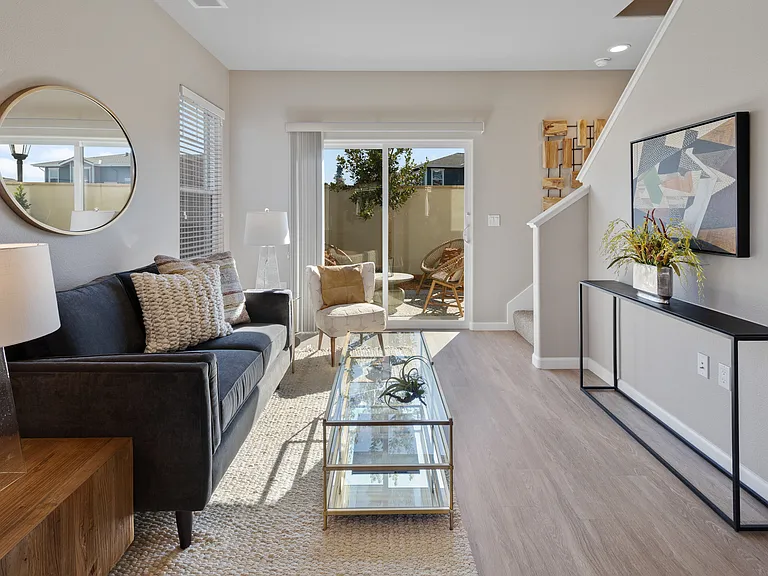 Sendero Townhomes — Photo 3