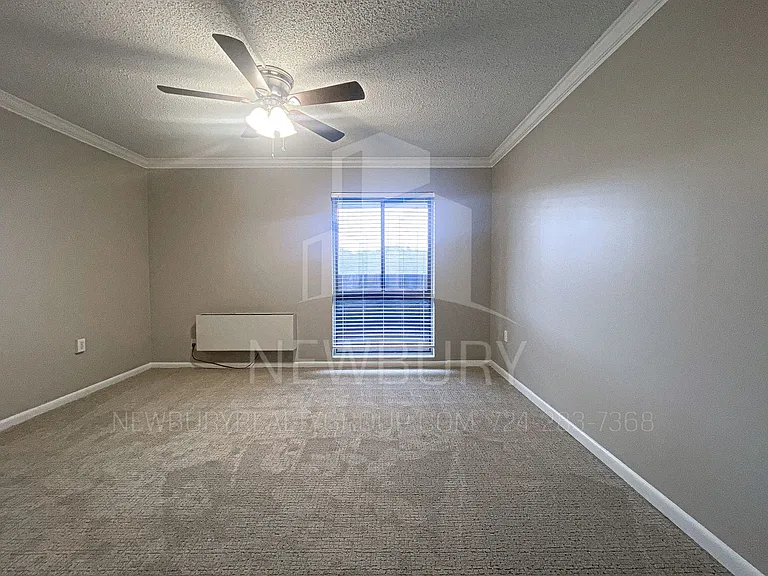 530 N Main Street - The Townhouse. — Photo 88