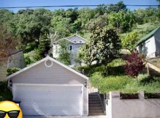 11050 Fruitland Dr, Studio City, CA 91604
