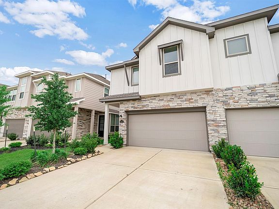 2nd image of 4127 Champlain Way