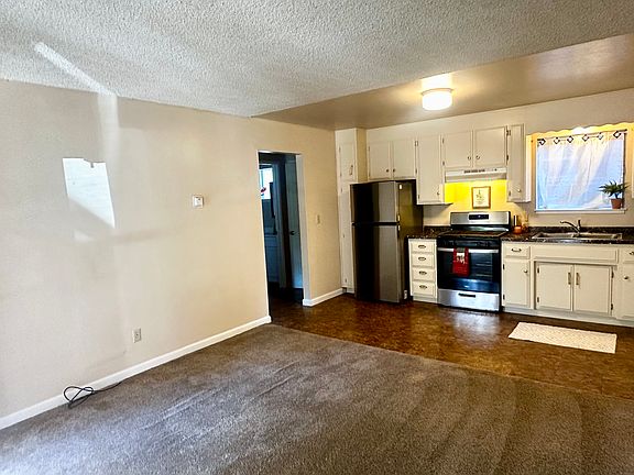 5th image of 808 Almond St APT 1