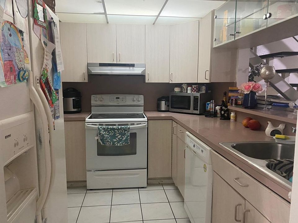 2nd image of 1121 SW 105th Ave APT 320