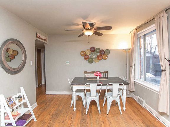3rd image of 11434 S Maplewood Ave