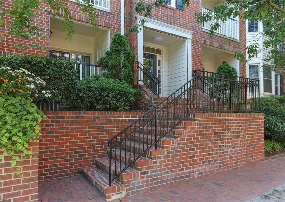 1st image of 300 Yarmouth St APT 330