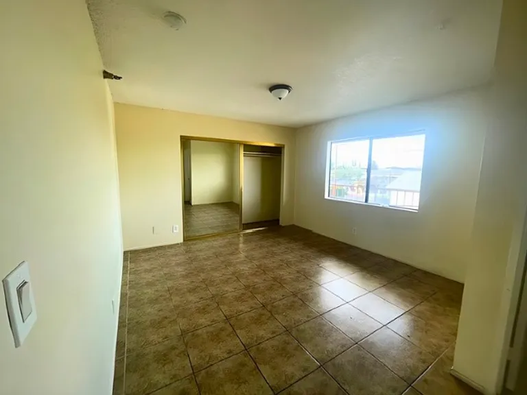13214 Cordary Ave #4 — Photo 6