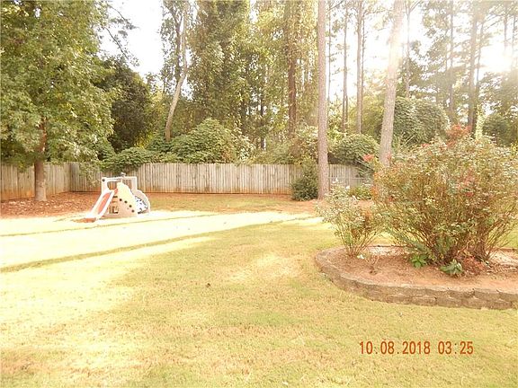 4th image of 1408 Saint Charles Ct