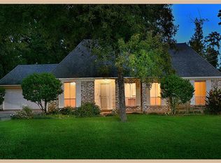 8402 Oakwood Dr, Magnolia, TX 77354