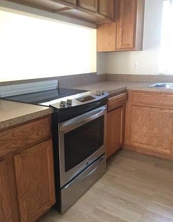 4th image of 772 Kentucky St